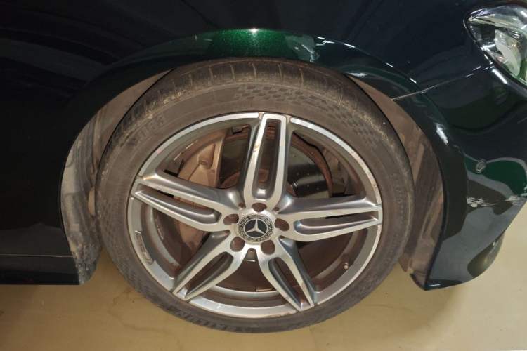 Used Mercedes-Benz E-Class 2018 E 200 Coupe Exterior 7