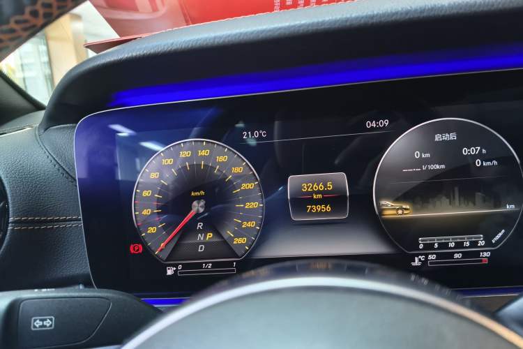 Used Mercedes-Benz E-Class 2018 E 200 4MATIC Convertible Coupe Instrument Cluster