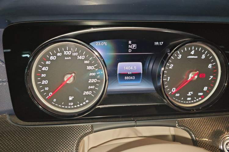 Used Mercedes-Benz E-Class 2018 E 200 Coupe Odometer Close Up