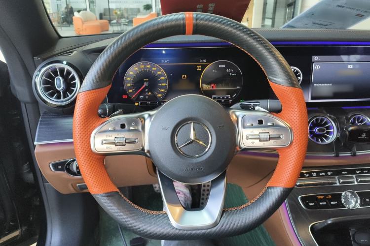 Used Mercedes-Benz E-Class 2018 E 200 4MATIC Convertible Coupe Steering Wheel