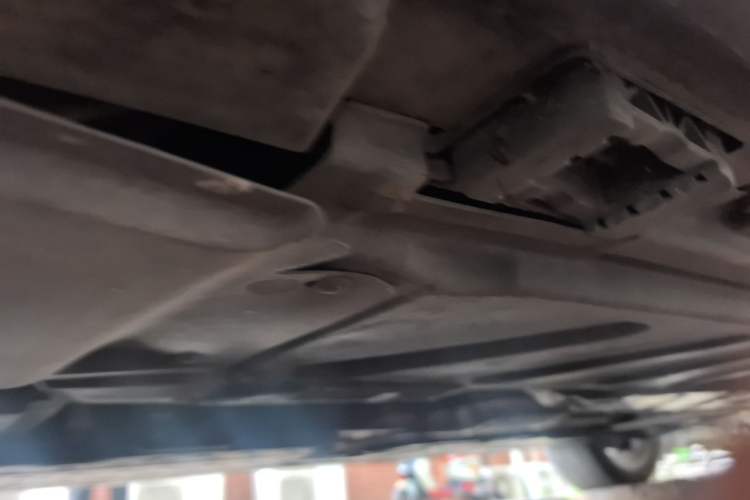 Used Mercedes-Benz E-Class 2018 Facelift E 200 L 4MATIC Chassis Front Left