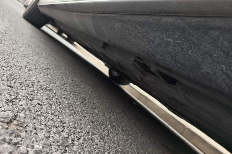 Used Mercedes-Benz E-Class 2018 E 300 L Sporty and Stylish Model Chassis Rear Left
