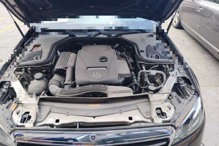 Used Mercedes-Benz E-Class 2018 Facelift E 300 L Luxury Edition Engine Bay