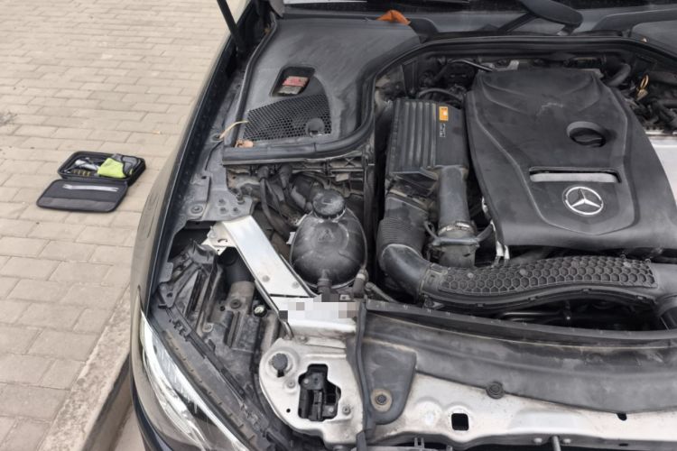Used Mercedes-Benz E-Class 2018 E 300 L Sporty and Stylish Model Engine Bay Right