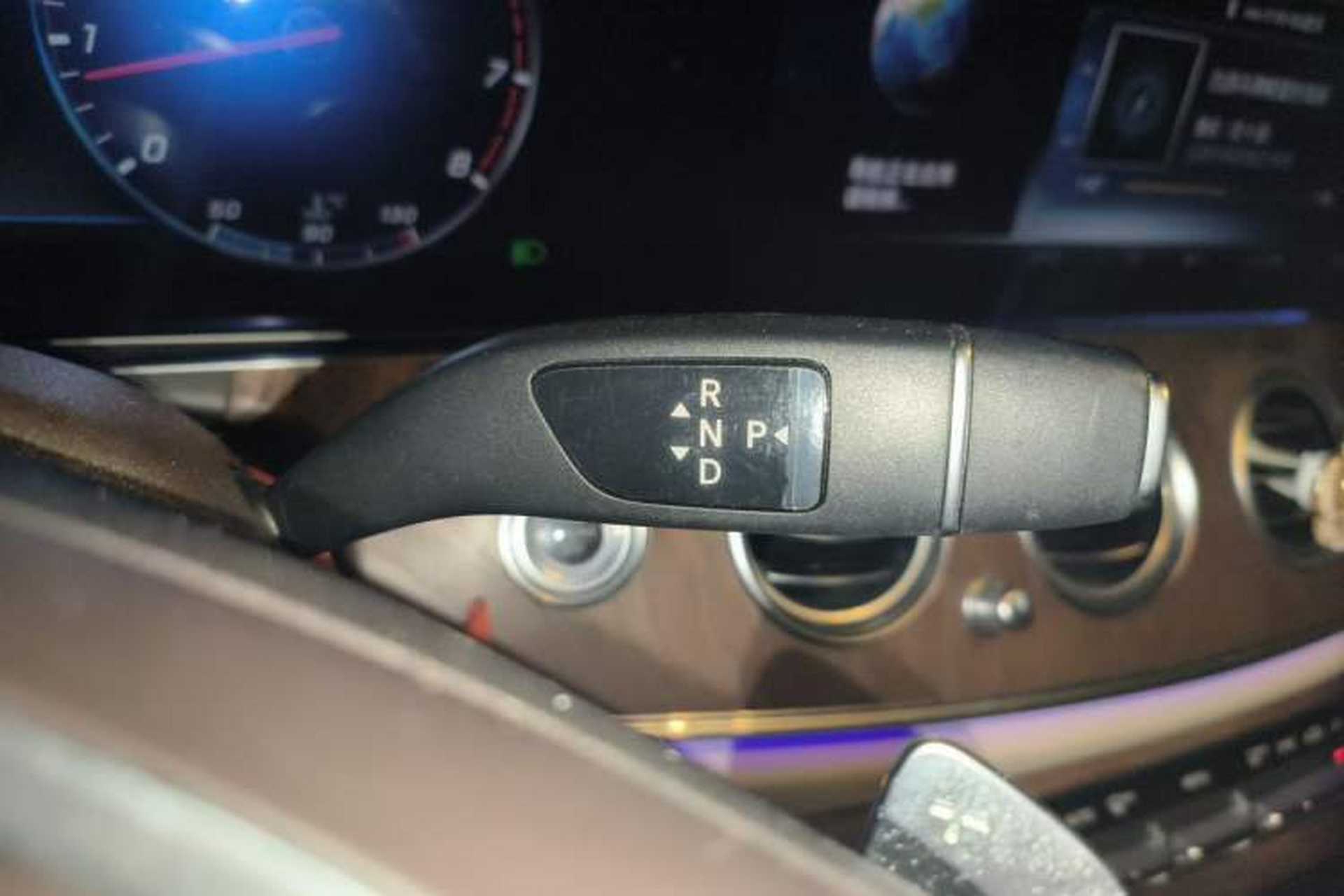 Used Mercedes-Benz E-Class 2018 E 300 L Stylish Model Gear Lever