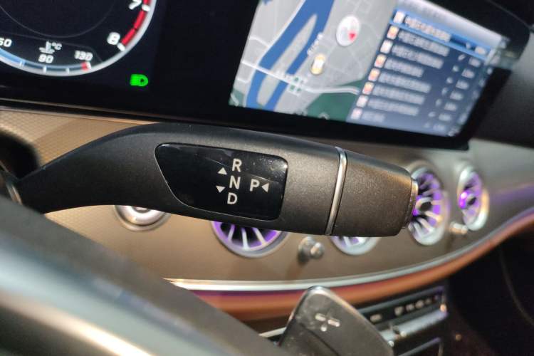 Used Mercedes-Benz E-Class 2018 E 300 Sport Edition Gear Lever