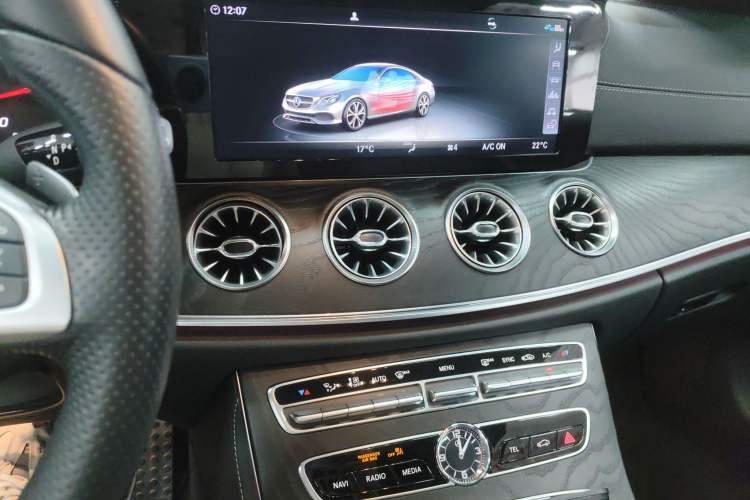 Used Mercedes-Benz E-Class 2018 E 200 Coupe Audio And AC Panel