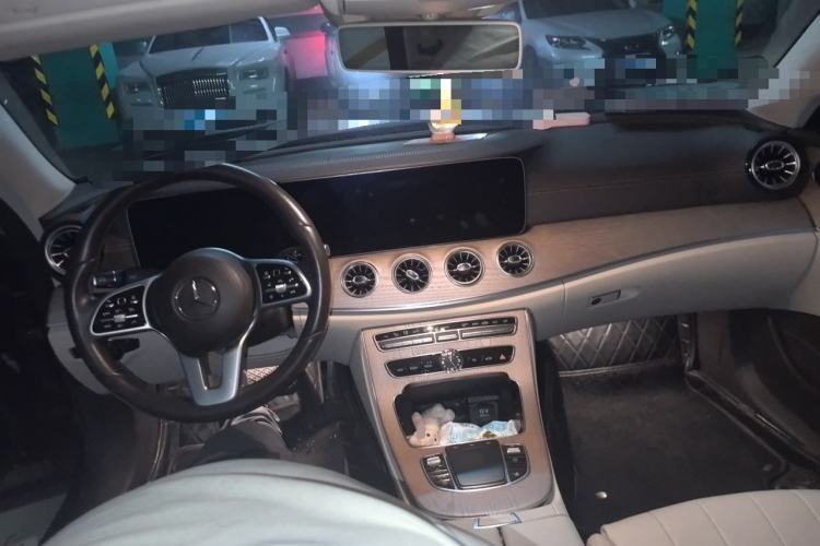 Used Mercedes-Benz E-Class 2018 E 200 Coupe Center Console