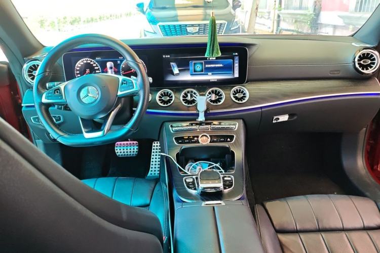 Used Mercedes-Benz E-Class 2018 E 200 Coupe Center Console