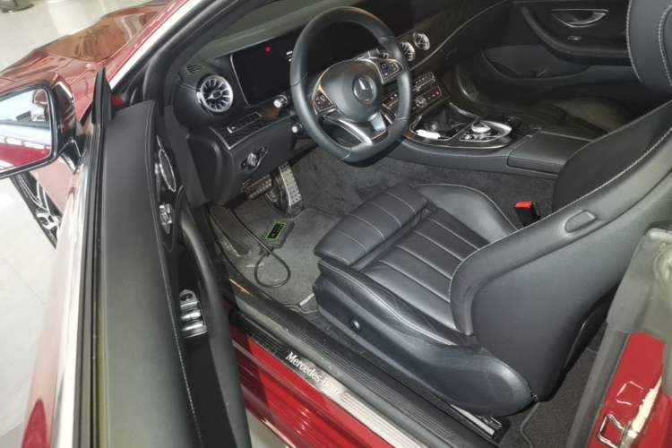 Used Mercedes-Benz E-Class 2018 E 300 Coupe Driver Seat
