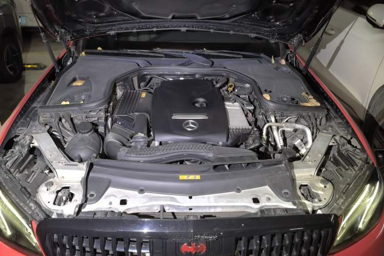 Used Mercedes-Benz E-Class 2018 Facelift E 200 L 4MATIC Engine Bay