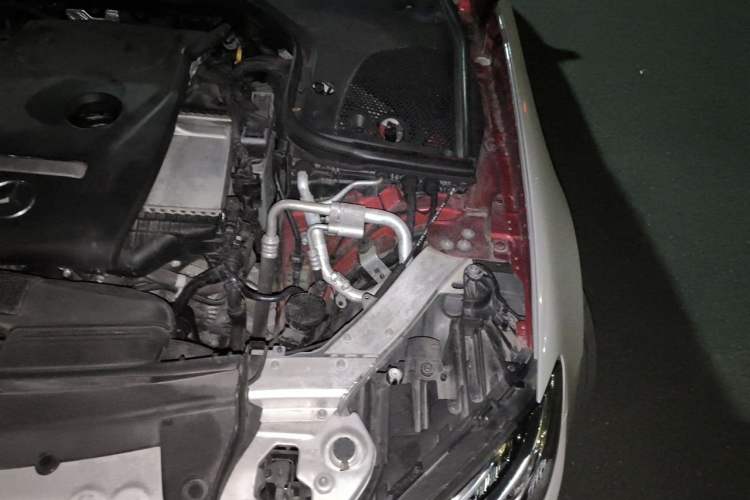 Used Mercedes-Benz E-Class 2018 E 200 4MATIC Convertible Coupe Engine Bay Left