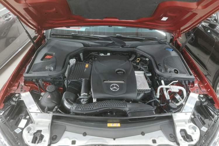 Used Mercedes-Benz E-Class 2018 E 200 Coupe Engine Bay