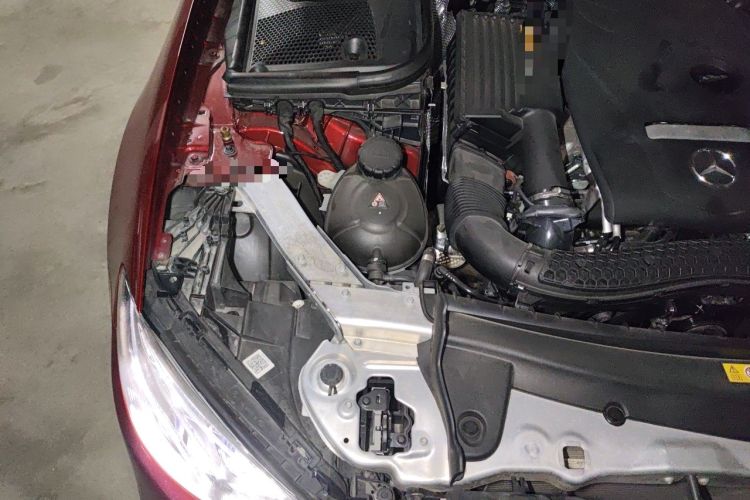 Used Mercedes-Benz E-Class 2018 E 300 Coupe Engine Bay Right