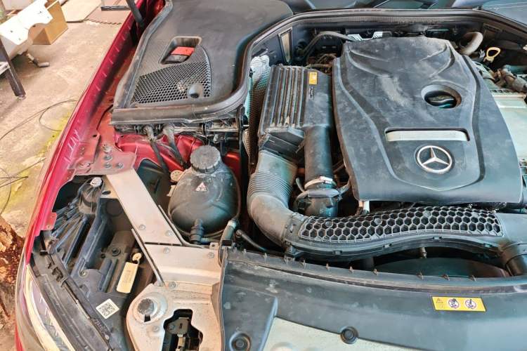 Used Mercedes-Benz E-Class 2018 E 200 Coupe Engine Bay Right