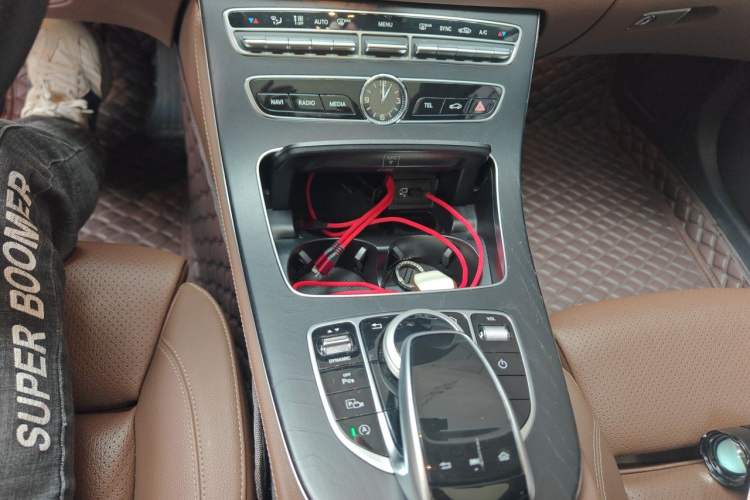 Used Mercedes-Benz E-Class 2018 Facelift E 200 L Sport Edition Gear Lever