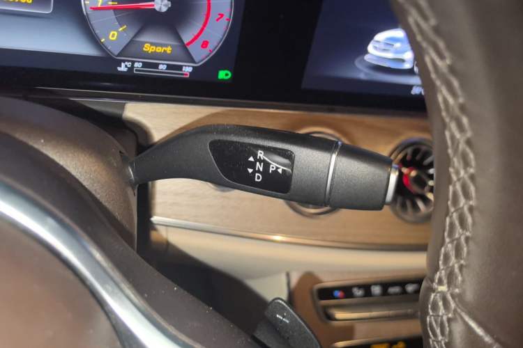 Used Mercedes-Benz E-Class 2018 E 200 Coupe Gear Lever