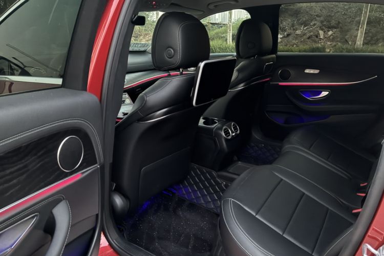Used Mercedes-Benz E-Class 2018 E 200 L Sport Edition Interior 3