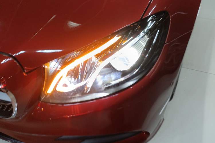 Used Mercedes-Benz E-Class 2018 E 200 Coupe Left Front Headlight