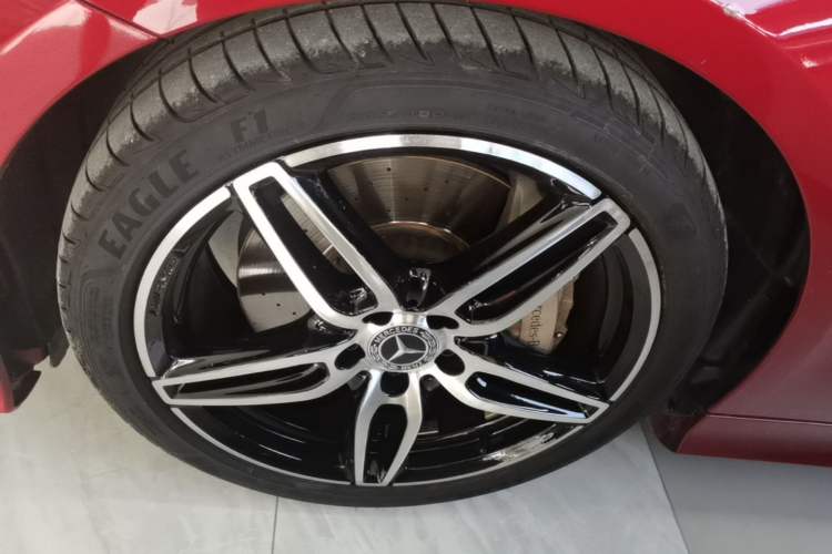Used Mercedes-Benz E-Class 2018 E 300 Coupe Left Front Wheel Hub