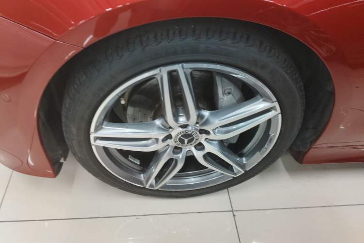 Used Mercedes-Benz E-Class 2018 E 200 Coupe Left Front Wheel Hub
