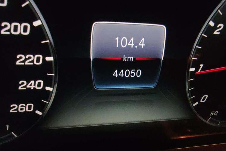 Used Mercedes-Benz E-Class 2018 E 200 Coupe Odometer Close Up