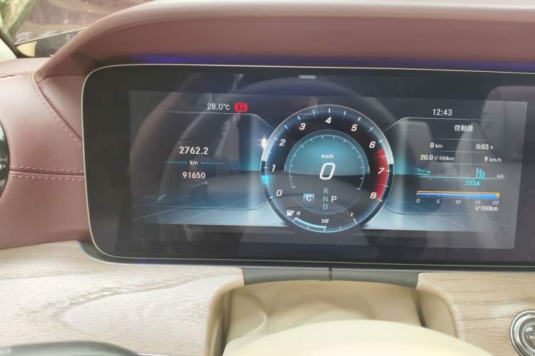Used Mercedes-Benz E-Class 2018 E 200 Convertible Coupe First Edition Special Version Odometer Close Up