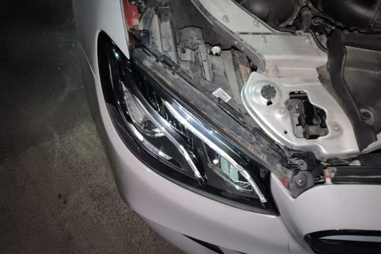 Used Mercedes-Benz E-Class 2018 E 200 4MATIC Convertible Coupe Right Front Headlight