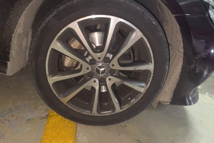 Used Mercedes-Benz E-Class 2018 E 200 Coupe Right Front Wheel Hub