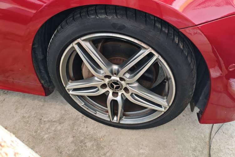 Used Mercedes-Benz E-Class 2018 E 200 Coupe Right Front Wheel Hub
