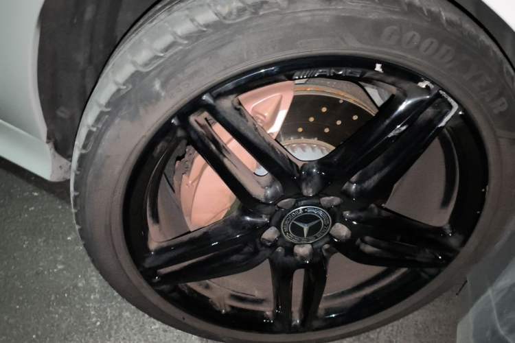 Used Mercedes-Benz E-Class 2018 E 200 4MATIC Convertible Coupe Right Front Wheel Hub