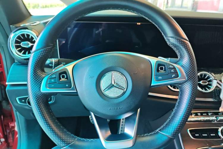 Used Mercedes-Benz E-Class 2018 E 200 Coupe Steering Wheel