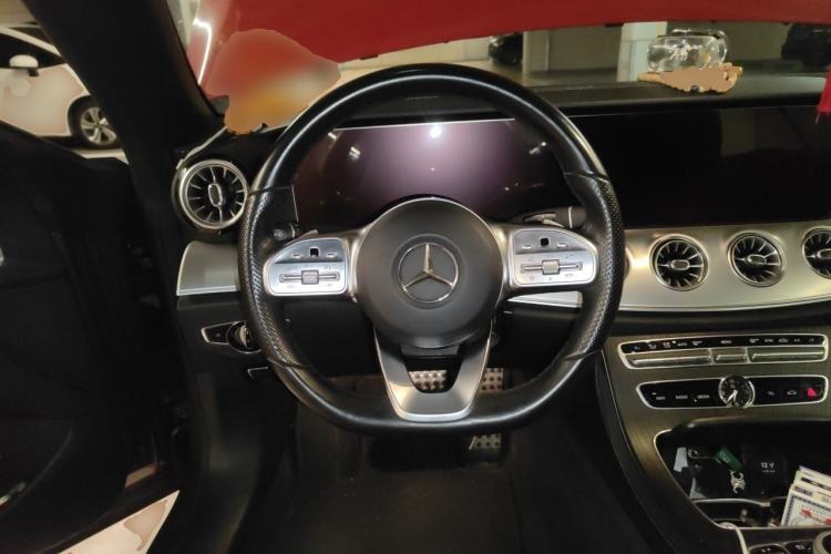 Used Mercedes-Benz E-Class 2018 E 200 Convertible Coupe Steering Wheel