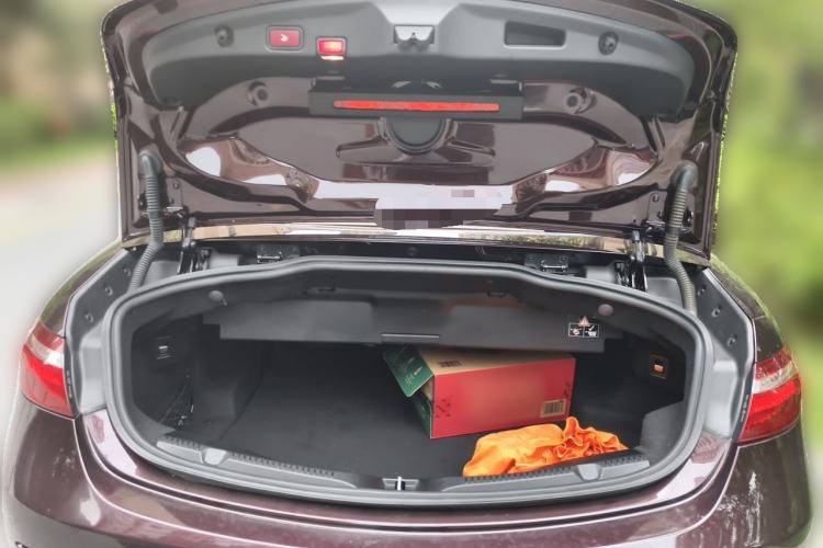 Used Mercedes-Benz E-Class 2018 E 200 Convertible Coupe First Edition Special Version Trunk