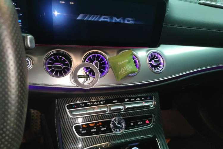 Used Mercedes-Benz E-Class 2018 E 200 4MATIC Coupe Audio And AC Panel