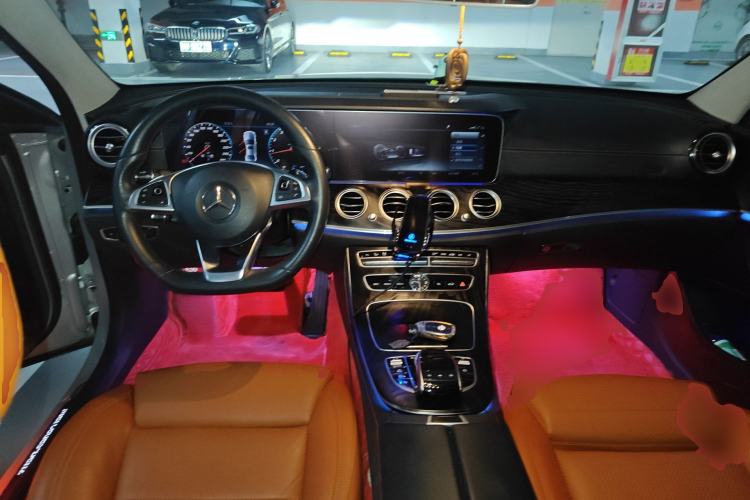 Used Mercedes-Benz E-Class 2018 E 200 L Sport Edition Center Console