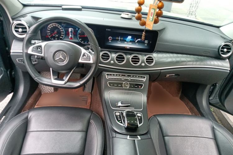 Used Mercedes-Benz E-Class 2018 Restyled E 300 L Sporty and Stylish Edition Center Console