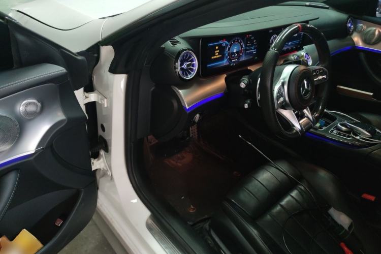 Used Mercedes-Benz E-Class 2018 E 200 4MATIC Coupe Driver Seat
