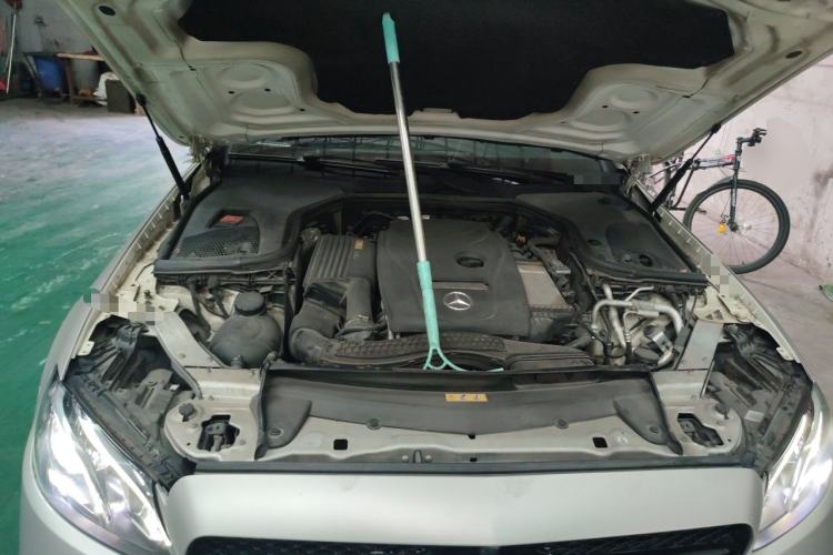Used Mercedes-Benz E-Class 2018 E 200 4MATIC Coupe Engine Bay