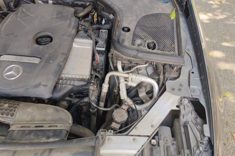 Used Mercedes-Benz E-Class 2018 E 200 L Sport Edition Engine Bay Left