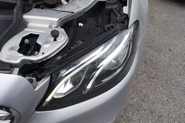Used Mercedes-Benz E-Class 2018 E 300 L Sporty and Stylish Model Engine Bay Left