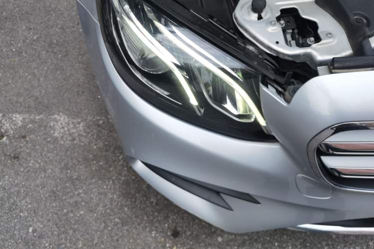 Used Mercedes-Benz E-Class 2018 E 300 L Sporty and Stylish Model Engine Bay Right