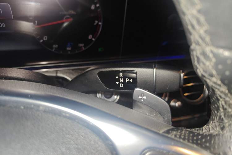 Used Mercedes-Benz E-Class 2018 E 200 L Sport Edition Gear Lever