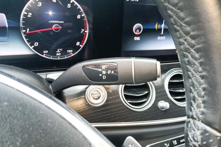 Used Mercedes-Benz E-Class 2018 Restyled E 300 L Sporty and Stylish Edition Gear Lever
