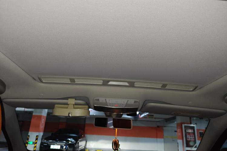 Used Mercedes-Benz E-Class 2018 E 200 L Sport Edition Headliner