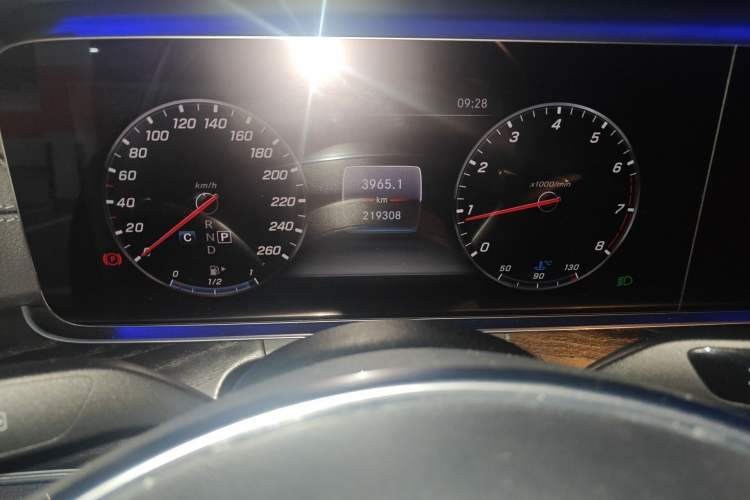 Used Mercedes-Benz E-Class 2018 E 200 L Sport Edition Odometer Close Up