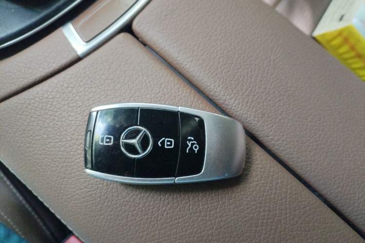 Used Mercedes-Benz E-Class 2018 E 200 L Sport Edition Vehicle Key