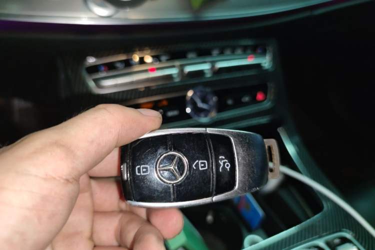 Used Mercedes-Benz E-Class 2018 E 200 4MATIC Coupe Vehicle Key