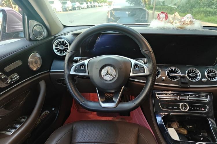 Used Mercedes-Benz E-Class 2018 Restyled E 300 L Sporty and Stylish Edition Steering Wheel