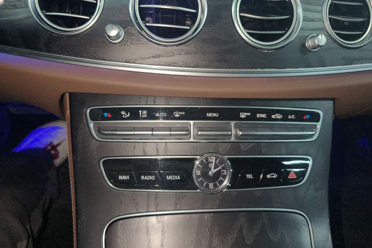 Used Mercedes-Benz E-Class 2018 Facelift E 200 L Sport Edition Audio And AC Panel